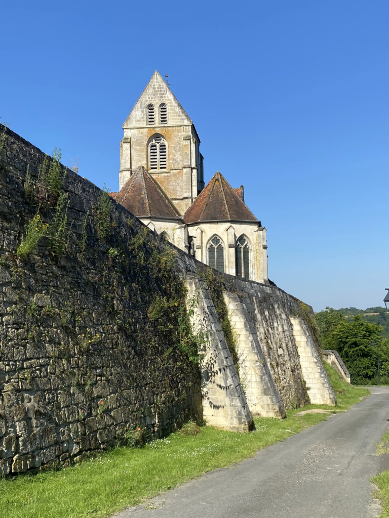 Aux abords du gîte Le Clos de l'église, à Cutry